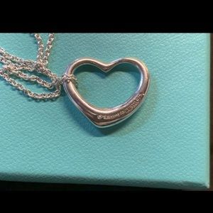 EUC Retired Elsa Peretti Open heart pendant& Peretti 15” necklace never used